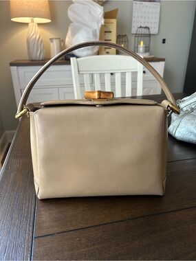 Gucci Ivory/Beige Top-Handle Handbag with Gold-Tone Closure